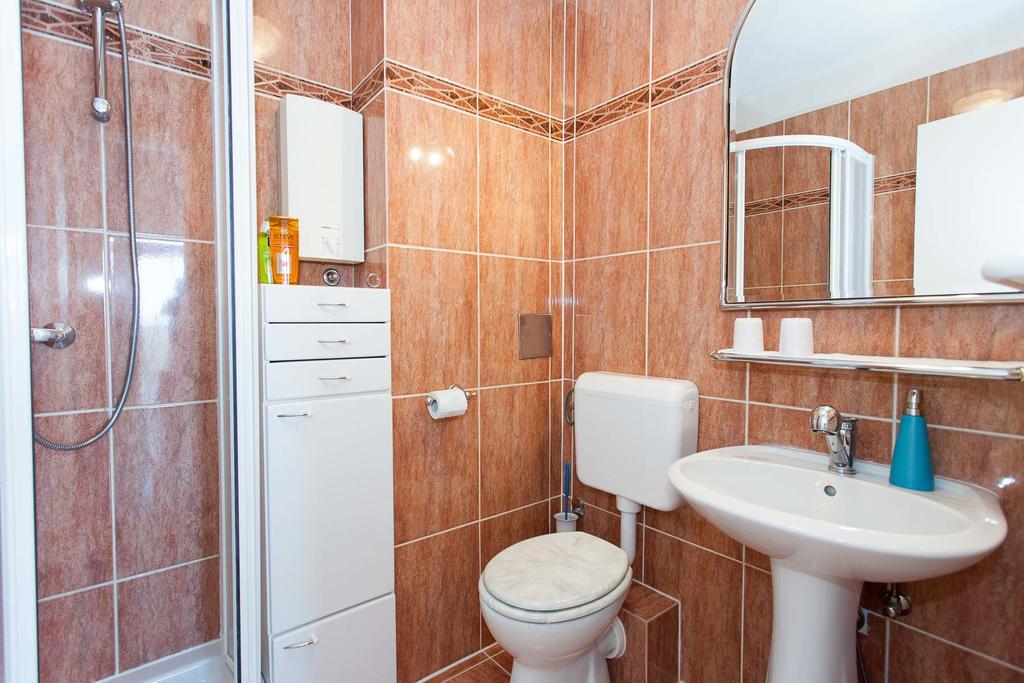 Sea View Apartment Reno W/Garage Split Kültér fotó