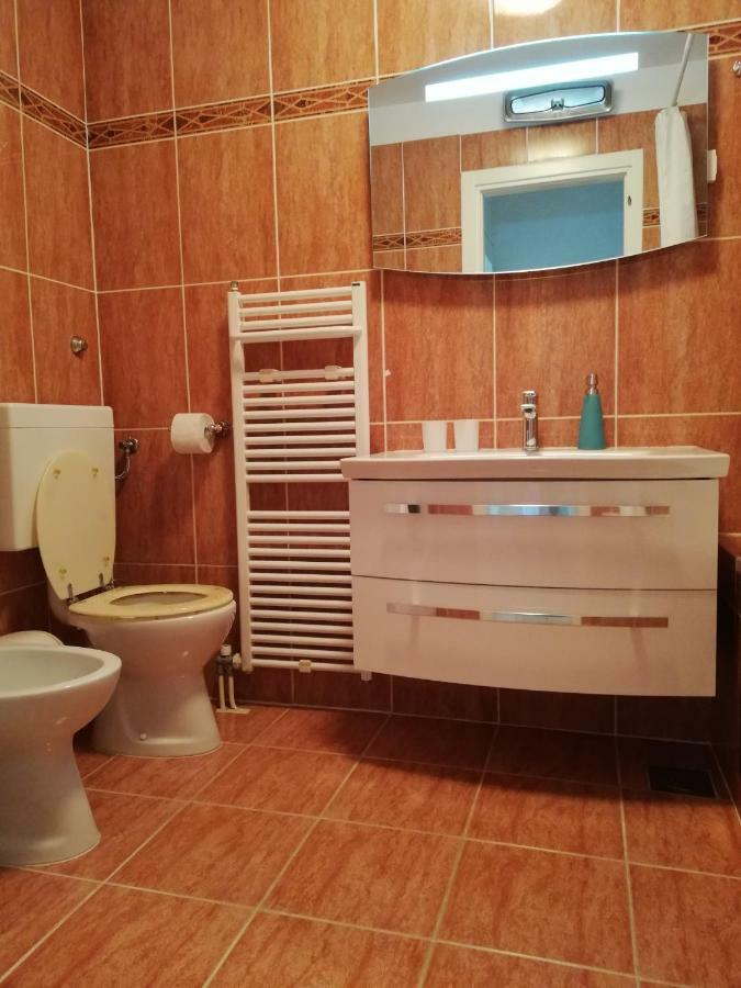 Sea View Apartment Reno W/Garage Split Kültér fotó